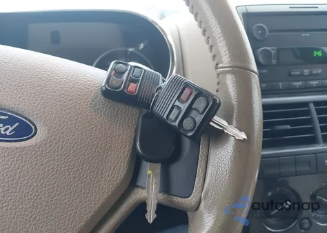 2007 Ford Explorer Xlt z USA, uszkodzony, nr VIN 1FMEU73E67UA83555